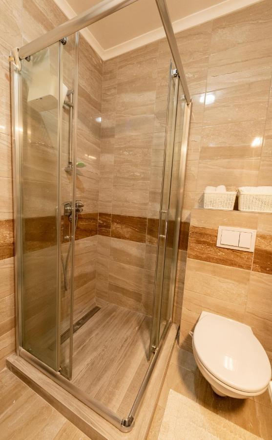 Vesta Apartment Tuzla - Across Bcc Shopping Mall ภายนอก รูปภาพ
